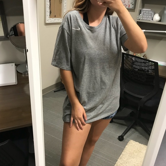 ladies oversized nike t shirt